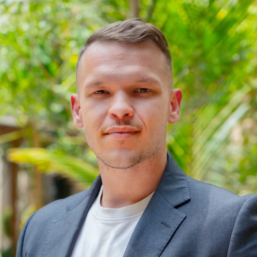 Peter Hacker - Moderator 