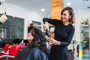 How to start a salon business in Dubai