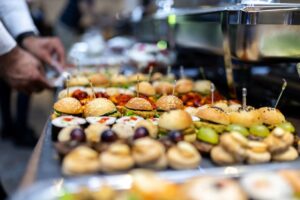 start a catering business in Dubai